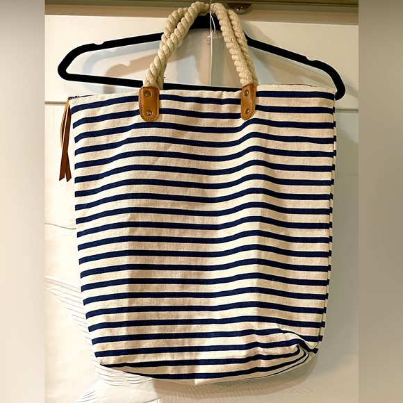 Summer & Rose striped lined canvas tote. Navy and White - Picture 4 of 5